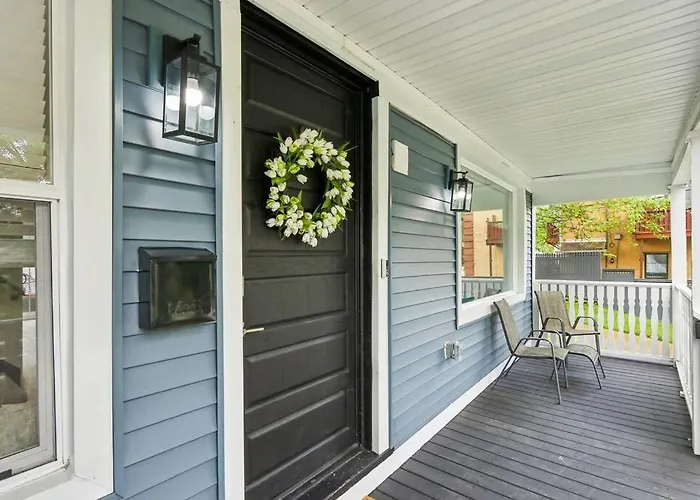 Historic Home In Brewers Hill With Hot Tub!