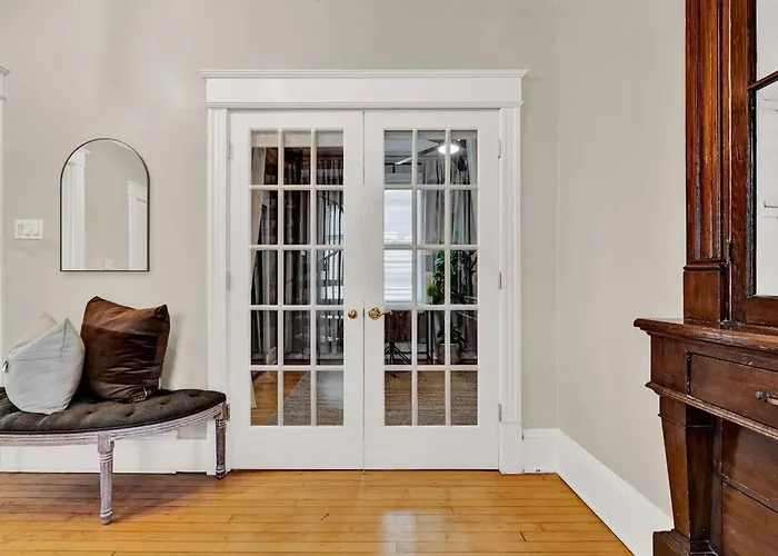 New! Fun & Style Eastside Mke Best Day Townhouse