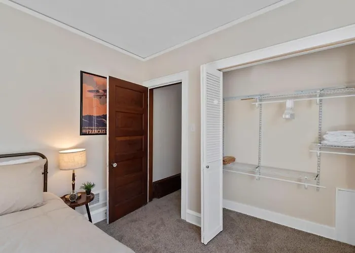 5 Bedrooms I Pet Friendly I Sleeps 12