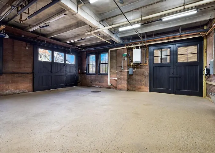 5Br Luxury Retreat With Huge Garage & 3 King Beds